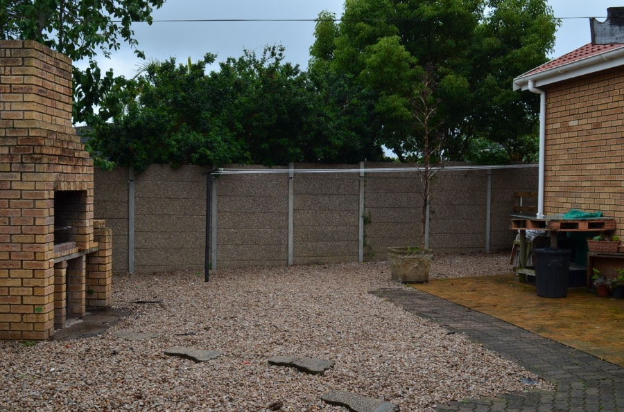 3 Bedroom Property for Sale in Denneoord Western Cape